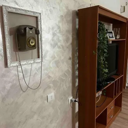 Apartman Mirella Apt, 2min Train Station *