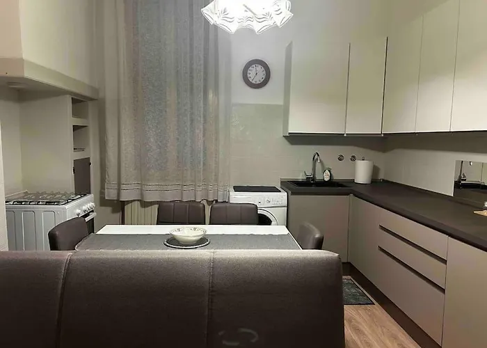 公寓 Mirella Apt, 2min Train Station
